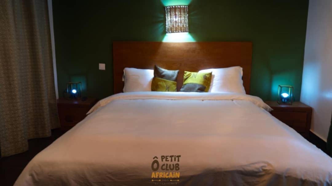Bed and Breakfast O Petit Club Africain Дакар Екстер'єр фото