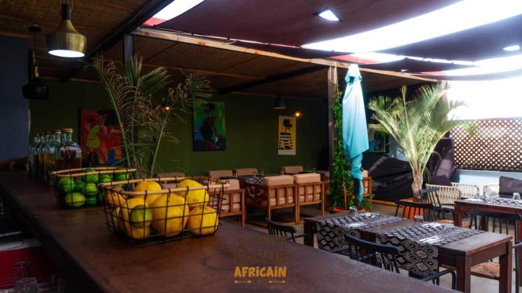 Bed and Breakfast O Petit Club Africain Дакар Екстер'єр фото